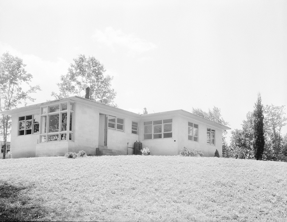 Hightstown, New Jersey. The model house, nearly completed june 1936 dorothea lange