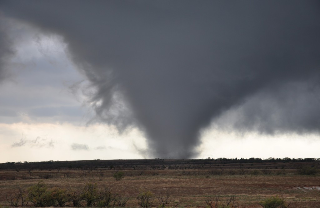 Tornado_in_southwestern_Oklahoma_on_November_7,_2011