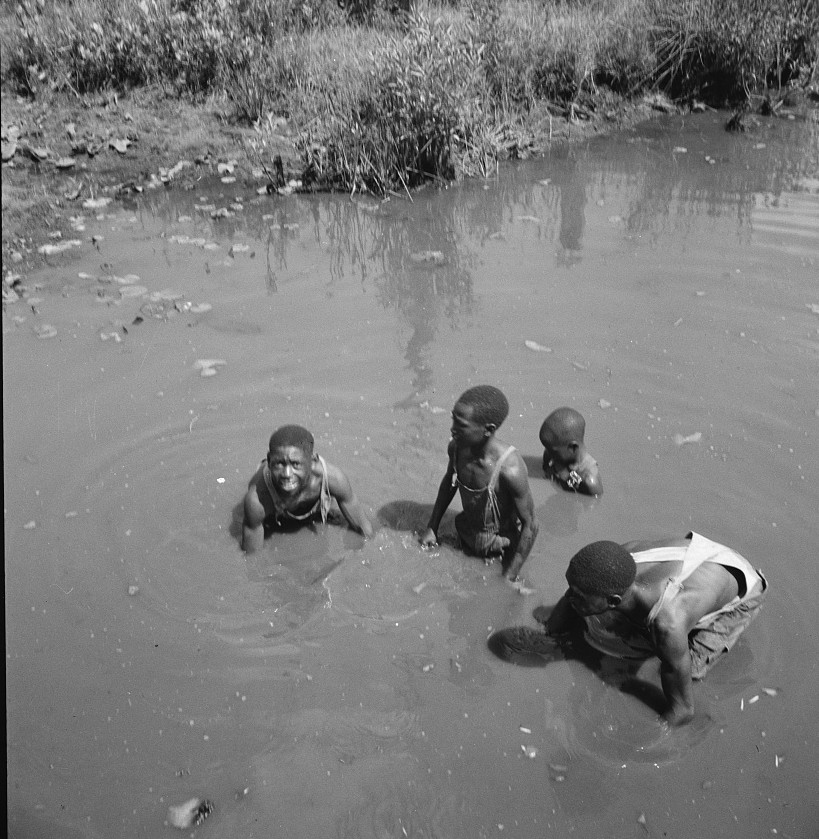 Negroes near Valdosta, Georgia 1937 lange