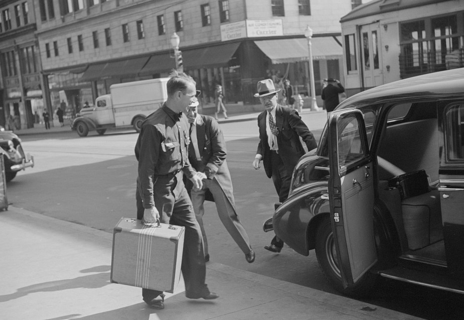 White porter (bellhop), Henry Grady Hotel, Atlanta, Georgia