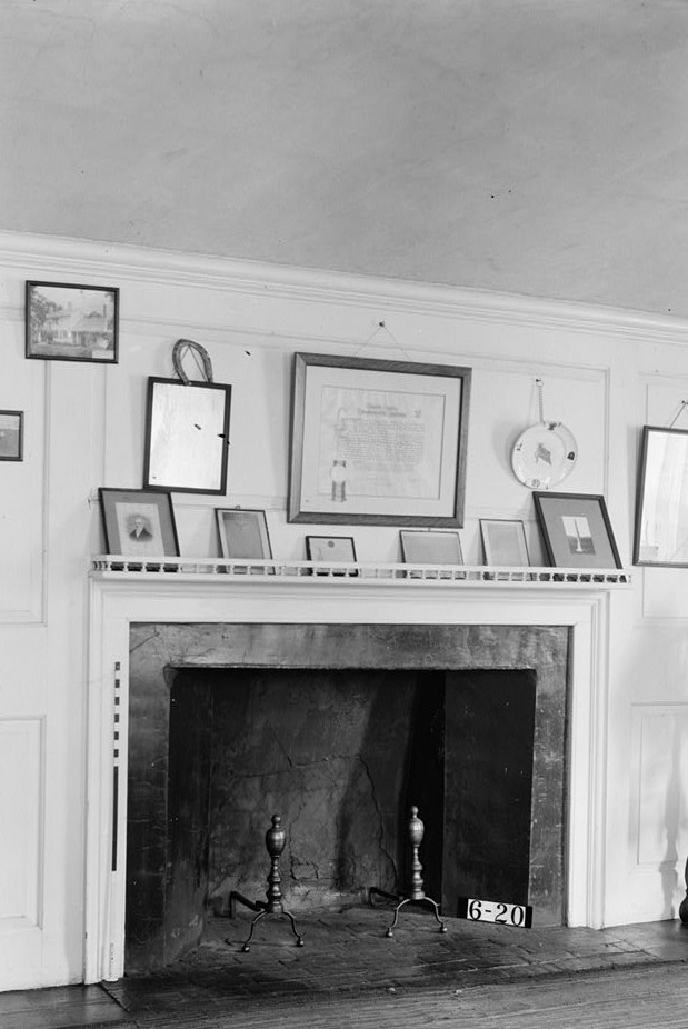 Wallace House, Washington Place, Somerville, Somerset County, NJ by photographer Nathaniel R. Ersin ca. 1934 interior bedroom detail