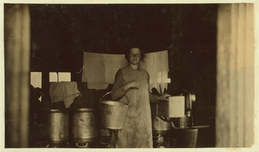 Calvin Humphrey family, Elizabethtown, Kentucky 1916 by photographer Lewis Wickes Hine7