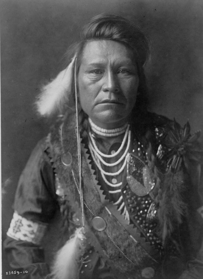Inashah--Yakima by photographer E. S. Curtis in ca. 1903