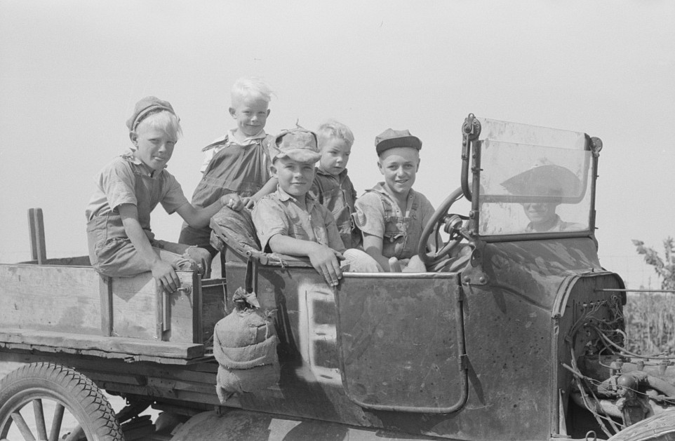 Farm children, Sheridan County, Kansas Russell Lee August 19392