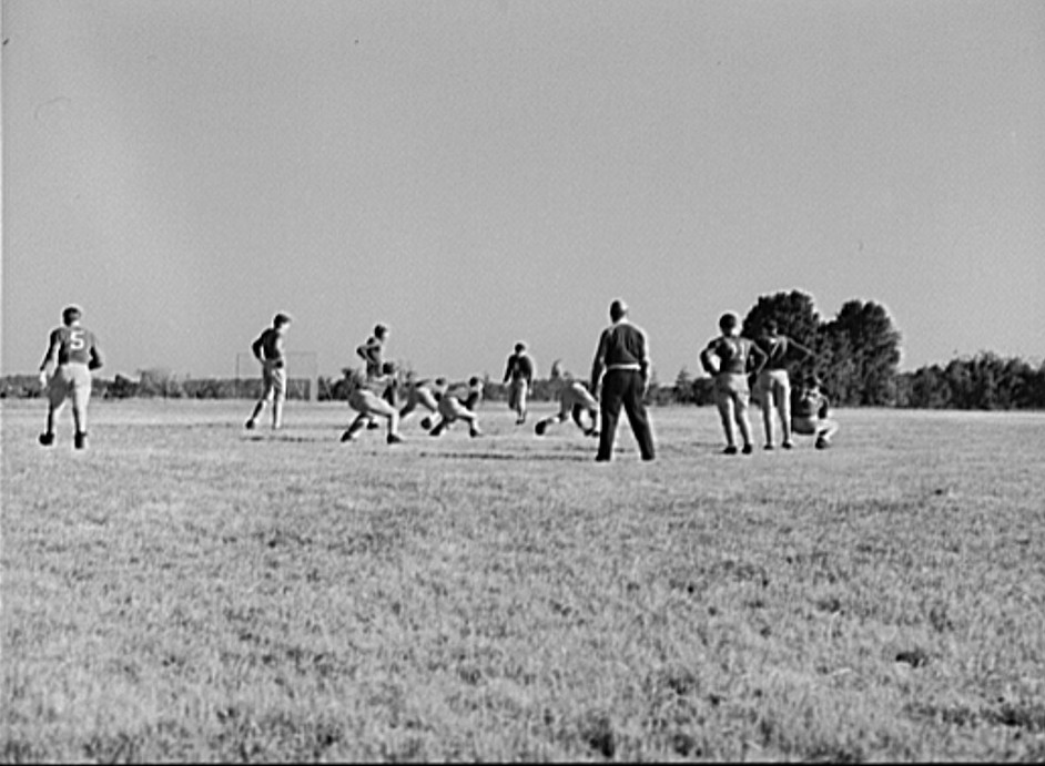 Six-man football played in high school at Greenhills, Ohio by John Vachon October 1939