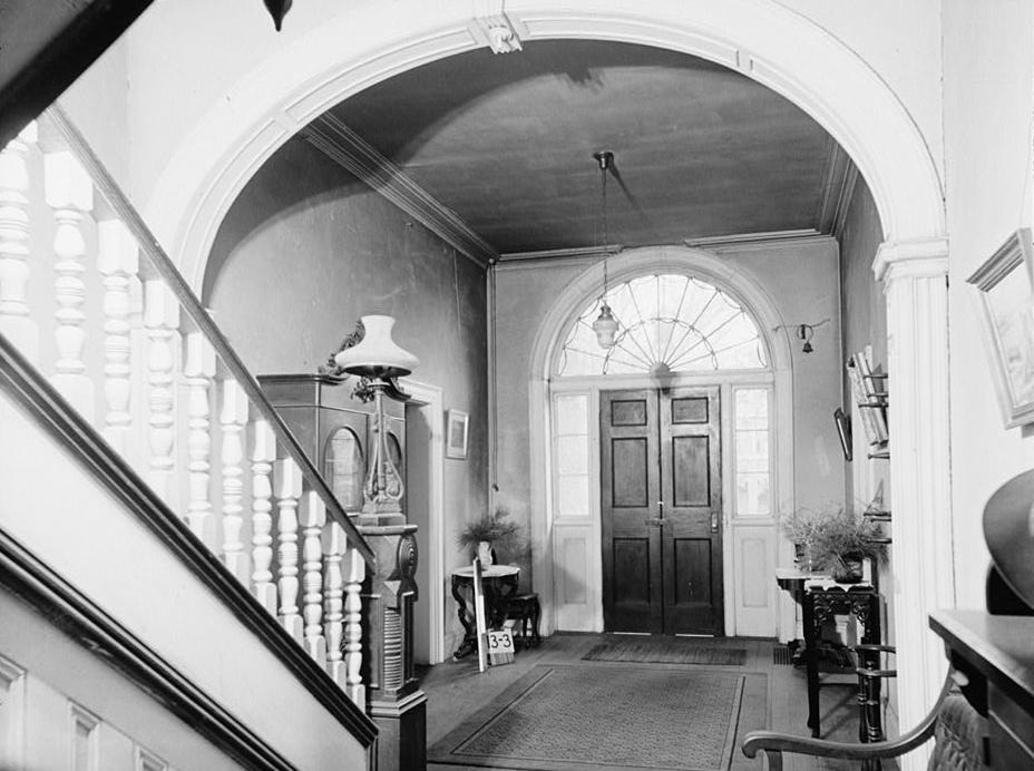 M.B. Paine, Photographer April, 1934 FIRST FLOOR ENTRANCE HALL, LOOKING SOUTH. - DeBruhl-Marshall House, 1401 Laurel Street, Columbia, Richland County, SC