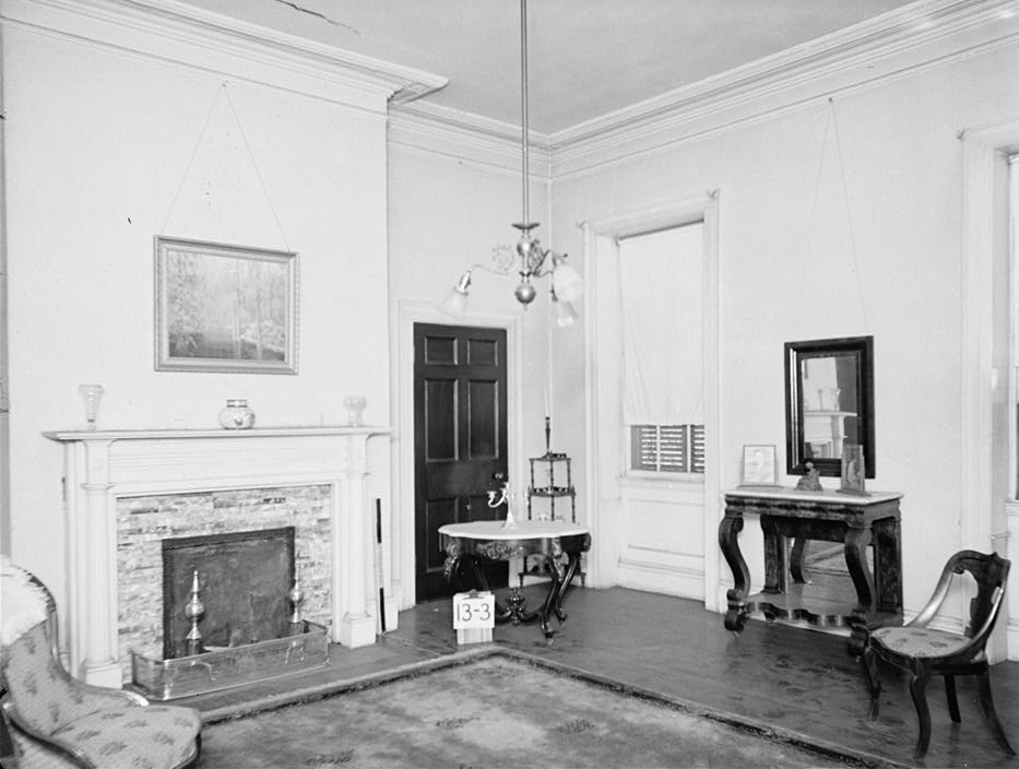 M.B. Paine, Photographer April, 1934 PARLOR, LOOKING NORTHEAST. - DeBruhl-Marshall House, 1401 Laurel Street, Columbia, Richland County, SC