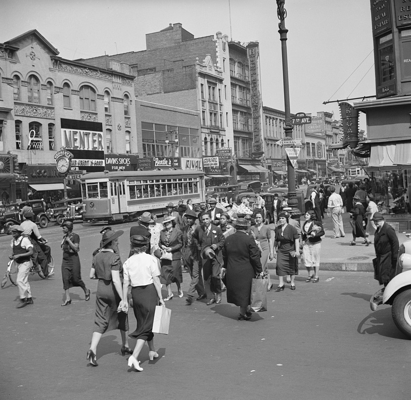 New York, New York 1938 by photographer Jack Allison